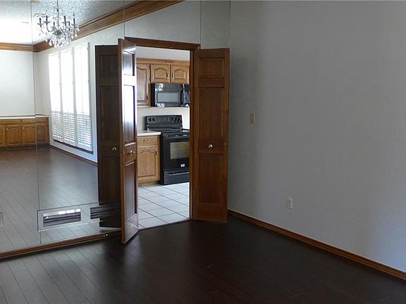 4th image of 3201 Big Oaks Dr
