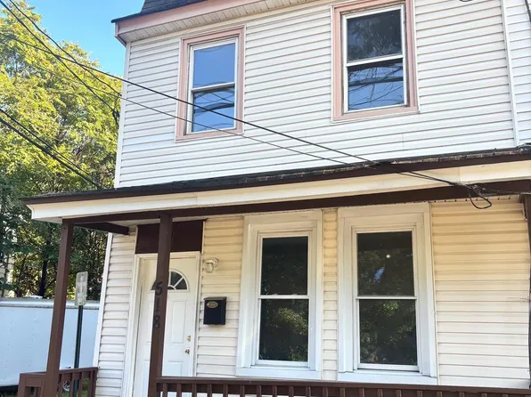 518 Columbus Rd, Burlington, NJ 08016