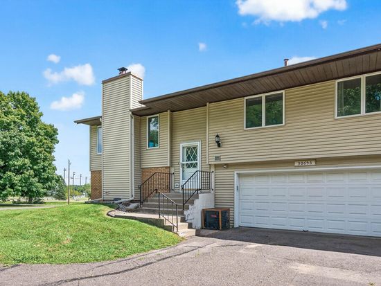 30656 Irene Ave, Lindstrom, MN 55045