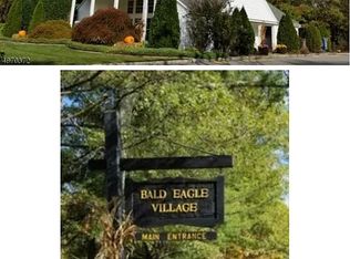 51 Beacon Hill Rd APT C, West Milford, NJ 07480