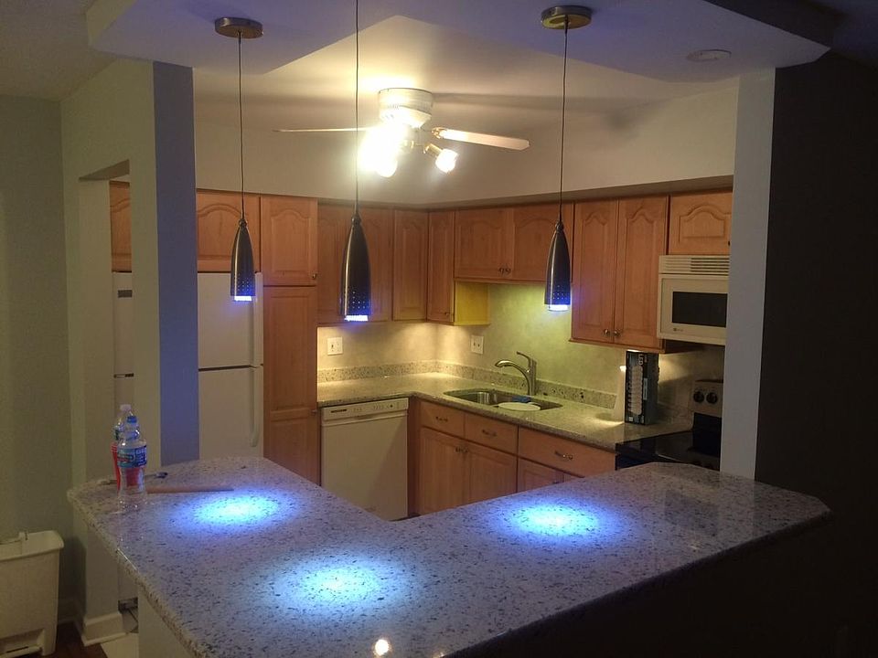 1st image of 825 S Dwyer Ave APT B