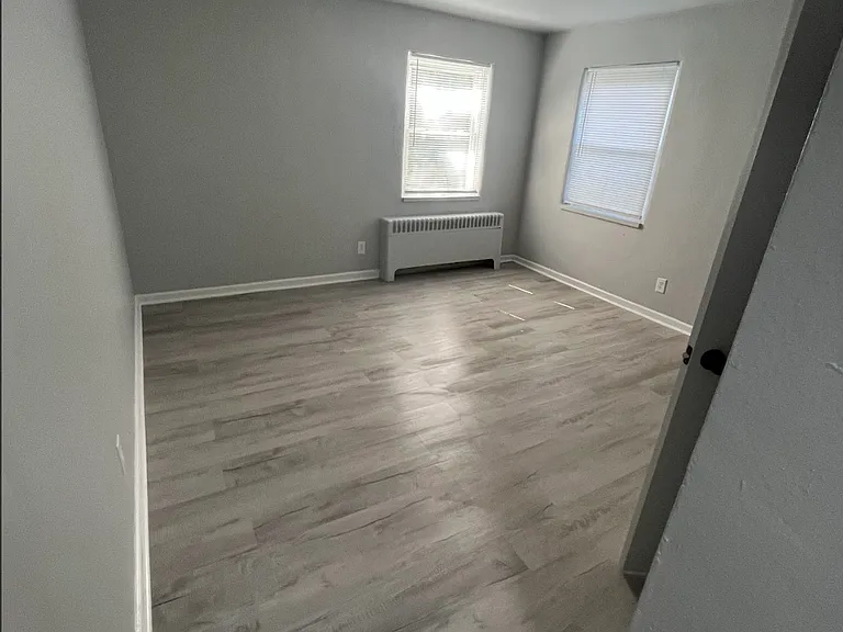 907 Wheatley Ave #4 — Photo 3