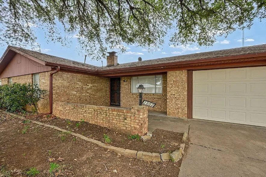 2802 S Murco Dr