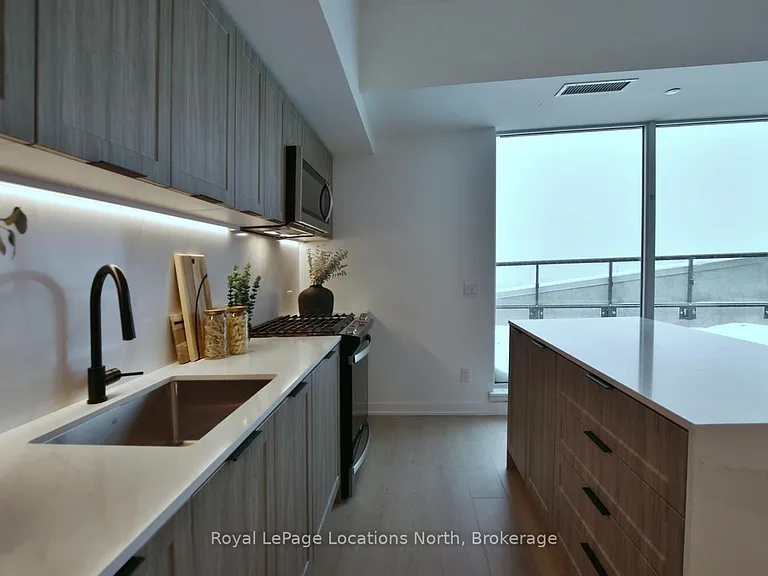 31 Huron St #603 — Photo 15