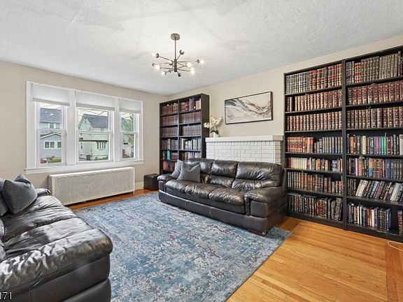 4th image of 145 Terhune Ave