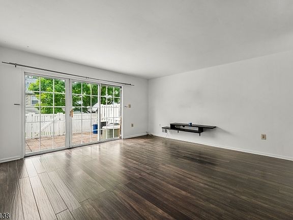 4th image of 21 Balboa Ln