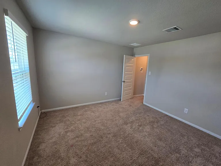 13703 Mariah Dr — Photo 20