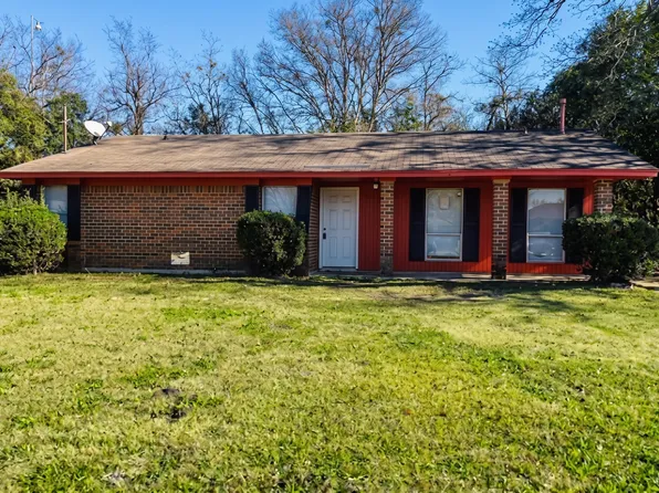 636 Green Leaf Dr, Montgomery, AL 36108