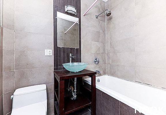 4th image of 14 Irving Ave #13