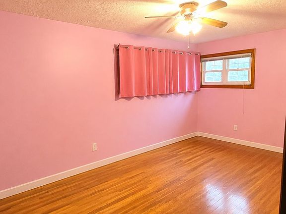 5th image of 227 E 2nd Ave