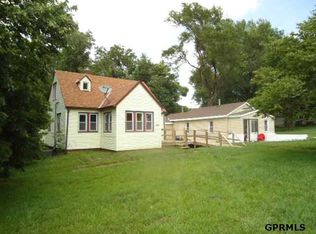 8624 Ames Ave, Omaha, NE 68134