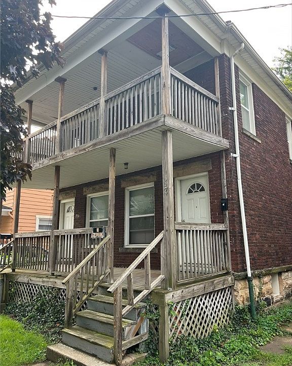 1st image of 529 E 7th St