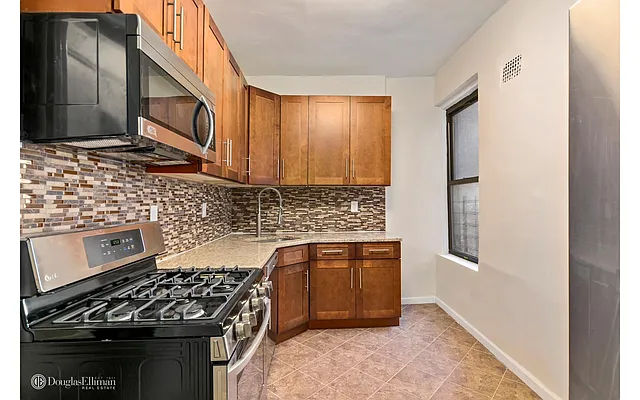 Rented by Douglas Elliman | media 20