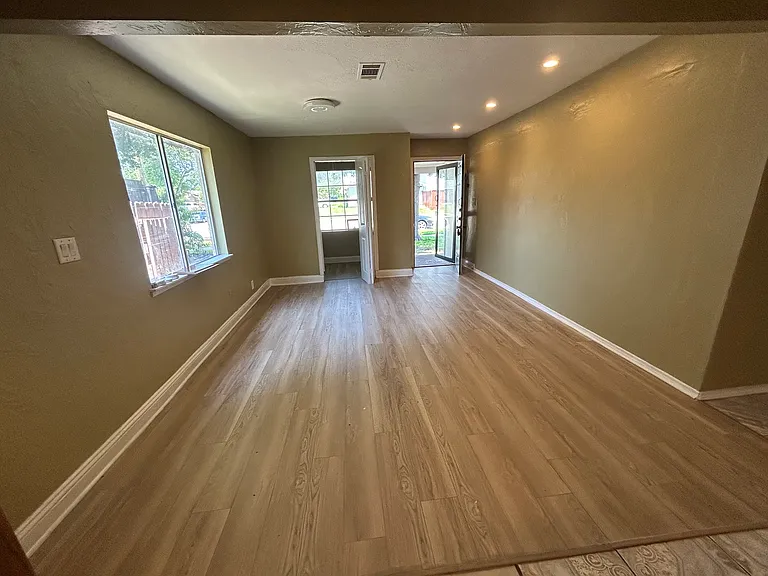 402 Nickens Rd — Photo 4