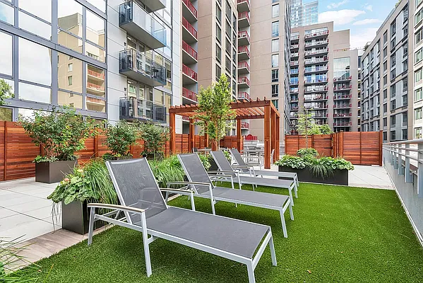 Rented by REAL New York | media 15