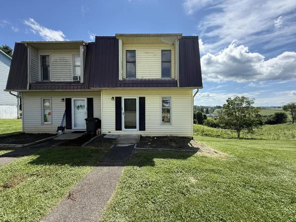 308 Armory Rd #F, Galax, VA 24333
