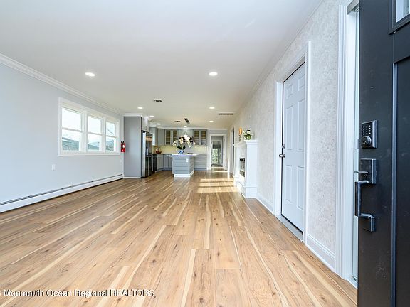 3rd image of 11 Saint David Dr