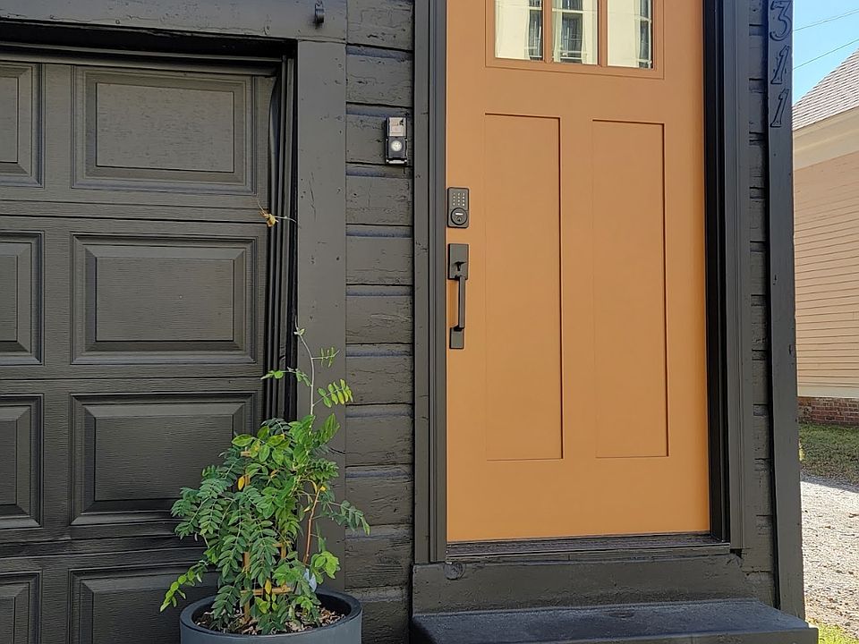 1st image of 311 E 9th St
