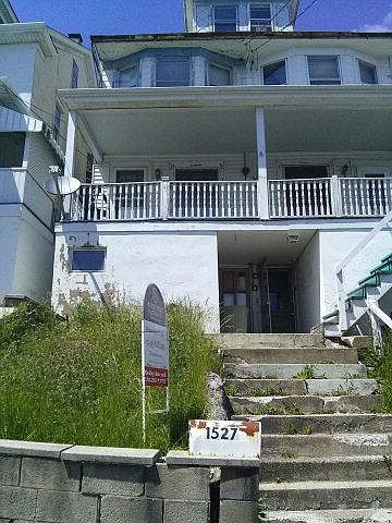2nd image of 1527 W Walnut St