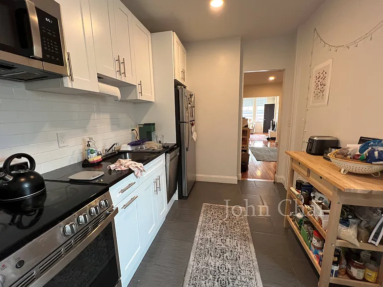 123 Sutherland Rd #N — Photo 32