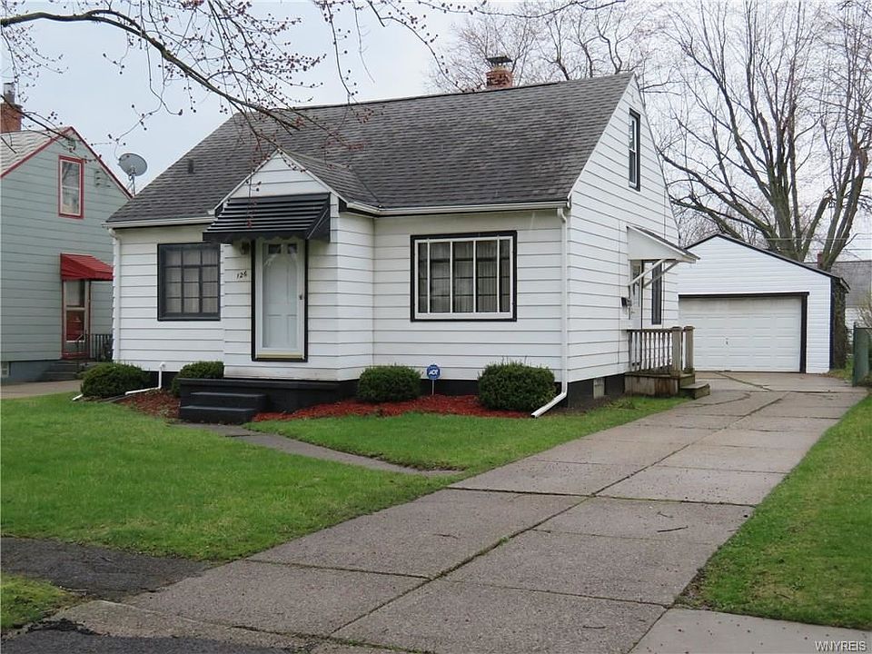 1st image of 126 E Grand Blvd