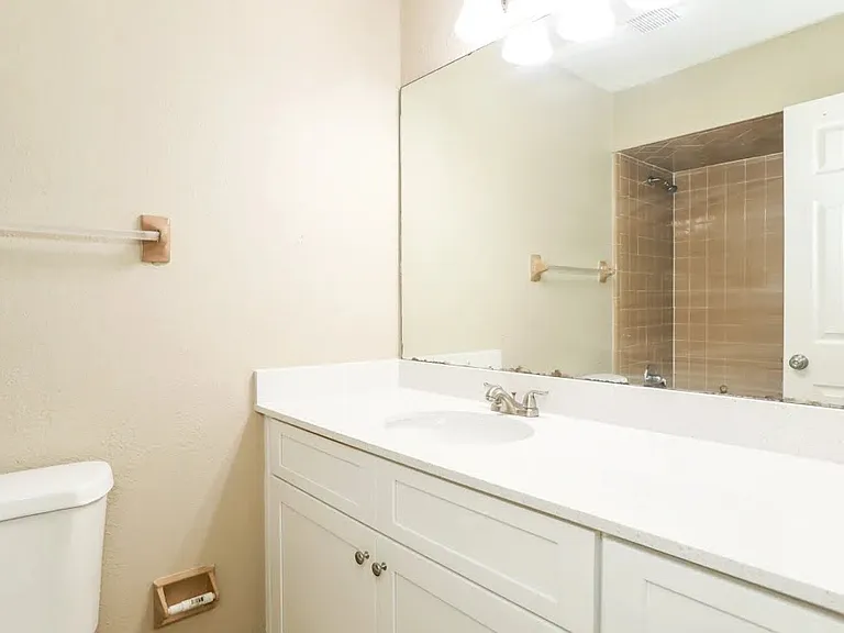 8390 Country Creek Blvd — Photo 3