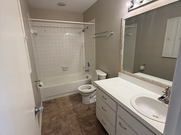 5208 Pine Mill Ct — Photo 3
