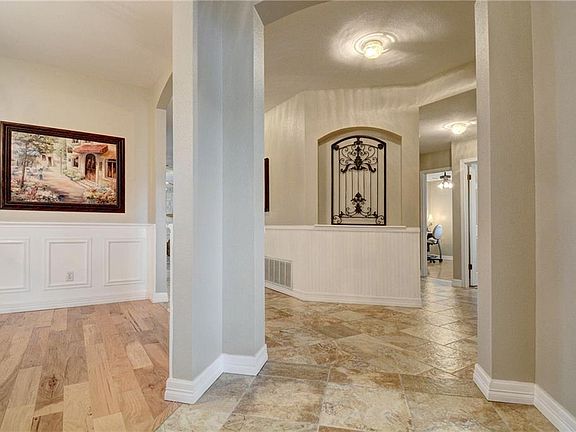 4th image of 160 Billingsley Hts
