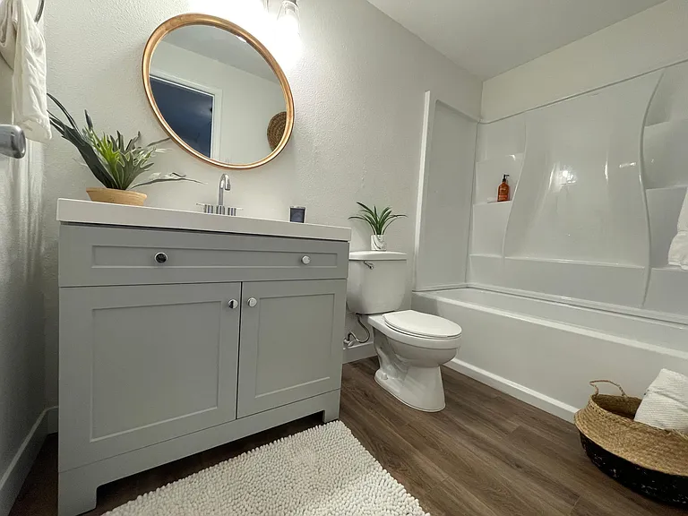 Upstairs Bathroom