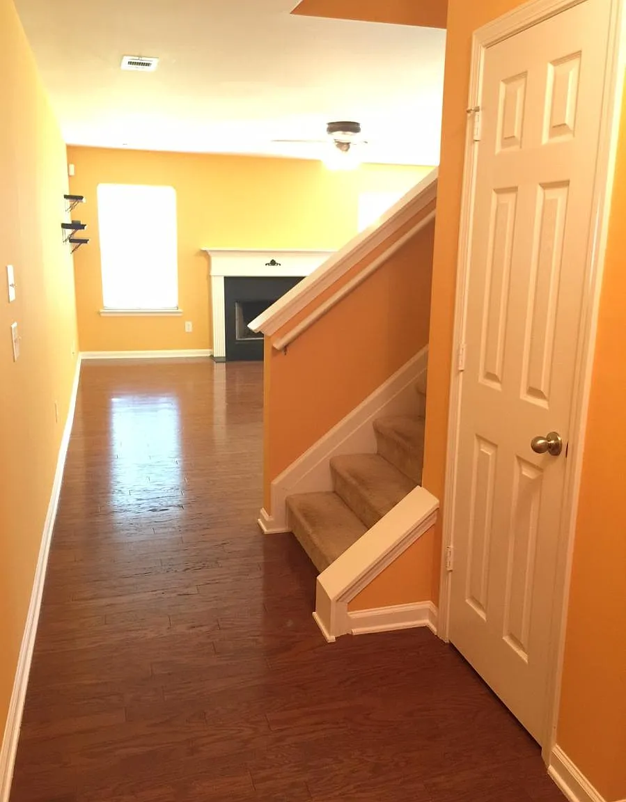 3 bed, 2.5 bath, 1750 sqft, $2,195 — Photo 4