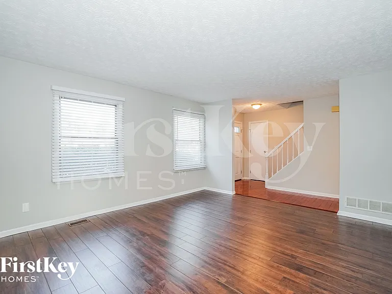2712 Willow Glen Rd — Photo 2
