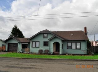304 Pine Ave, Tillamook, OR 97141