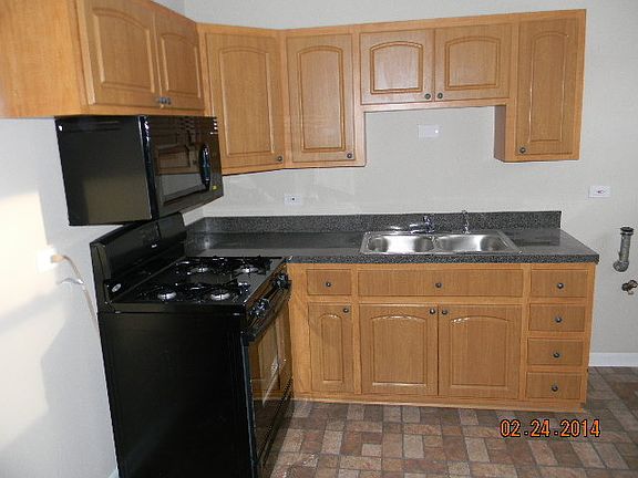 4th image of 14804 S Blaine Ave