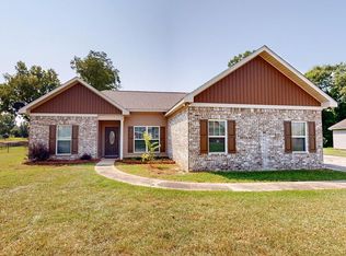 151 Chase Ridge Dr, Dothan, AL 36301