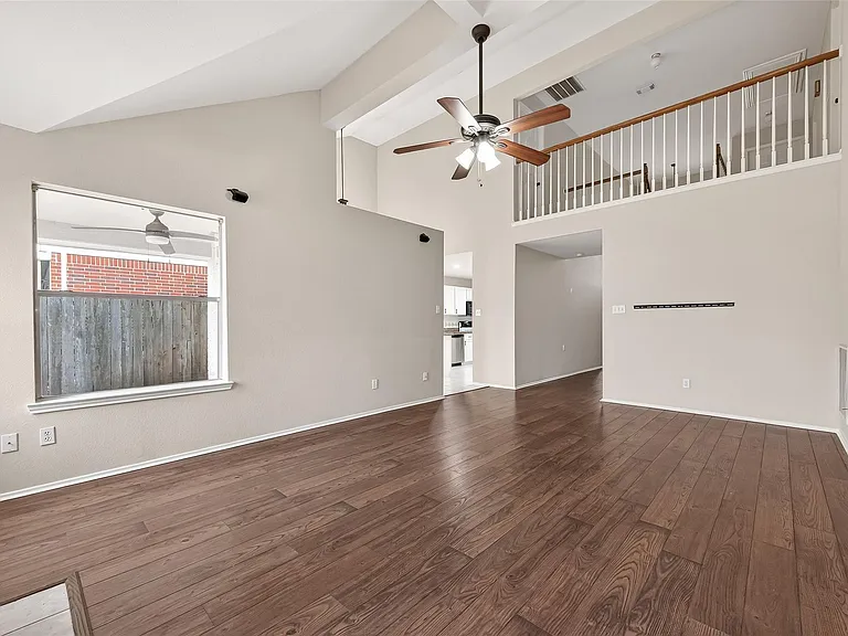 23035 Canal Rd — Photo 12