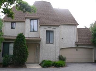 113 Park Gate Dr, Edison, NJ 08820