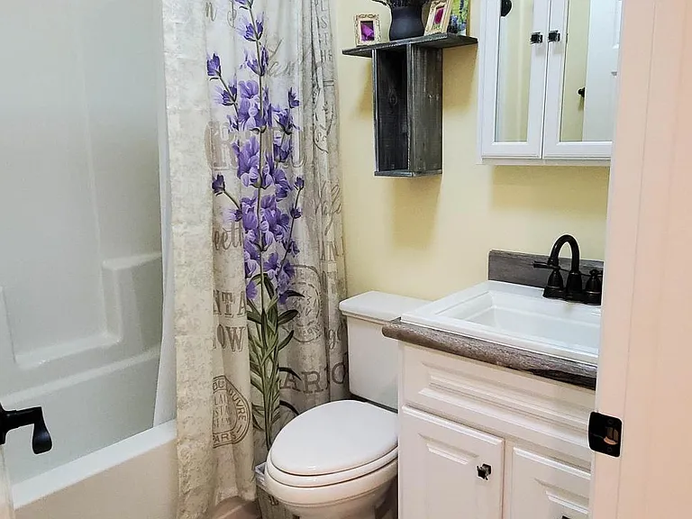 1009 Bear Claw Rd — Photo 9