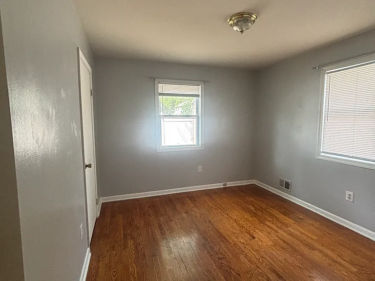 8812 35th Ave — Photo 52