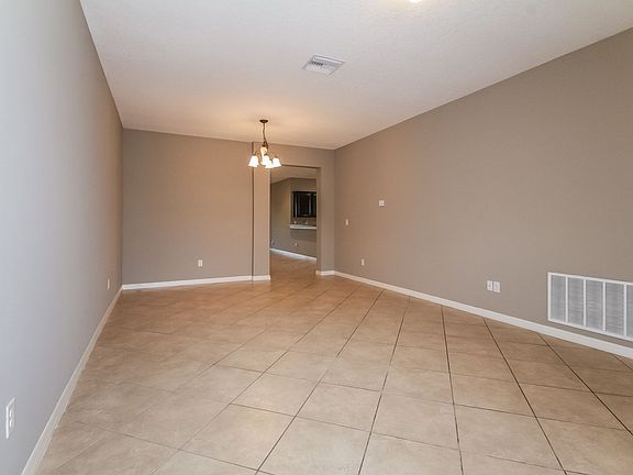 4th image of 12240 Fairlawn Dr