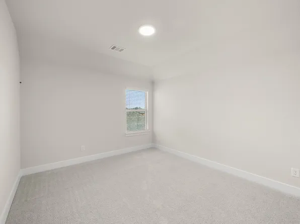 490 Red Maple Rd, Waxahachie, TX 75165