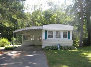 115 Beechwood Rd, Halifax, MA 02338