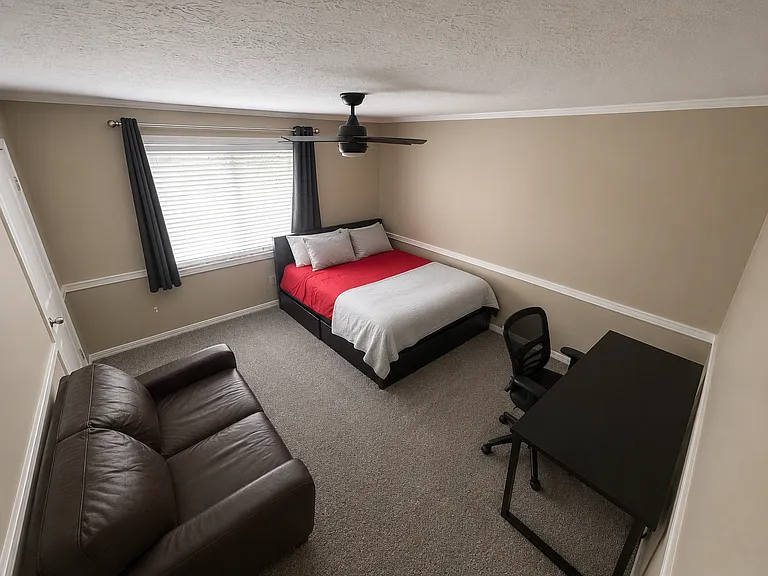 Upstairs Bedroom 2