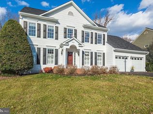 6720 Rock Fall Ct, Clifton, VA 20124