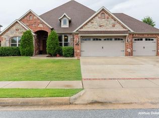 5705 S 46th St, Rogers, AR 72758