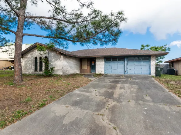 1037 Comal St, Corpus Christi, TX 78407