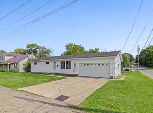 1902 Root Ave NE, Canton, OH 44705