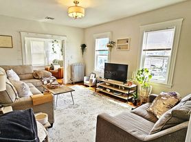 233 Faneuil St, Brighton, MA