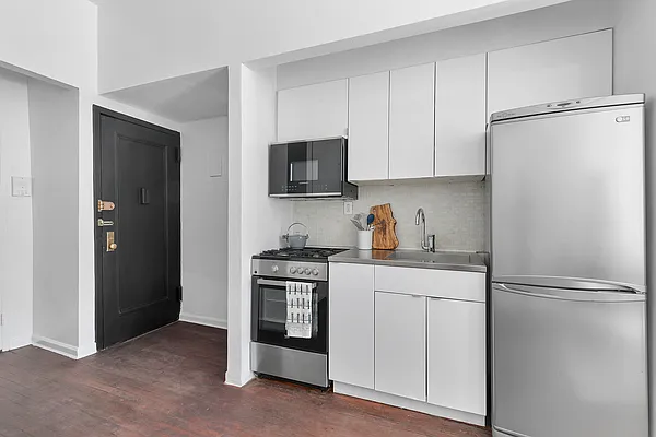 Sold by Compass | media 4