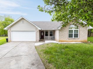 224 Blue Lake Ln, La Vergne, TN 37086