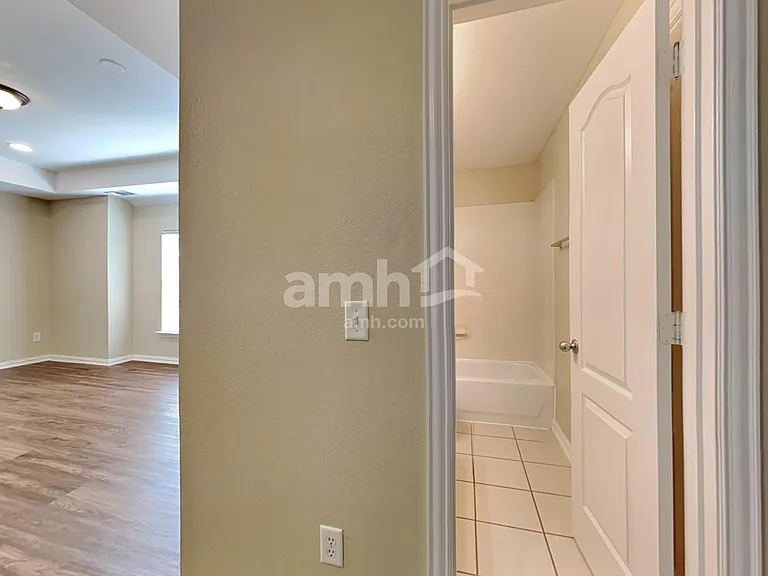 1245 Potter Ave — Photo 35
